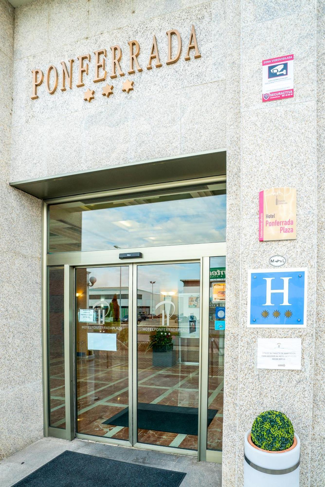 Ponferrada Plaza Hotel Luaran gambar